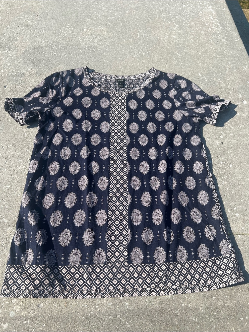 J. Crew Navy and Beige Medallion Short-Sleeve Cotton Blouse Boho Preppy Size XS